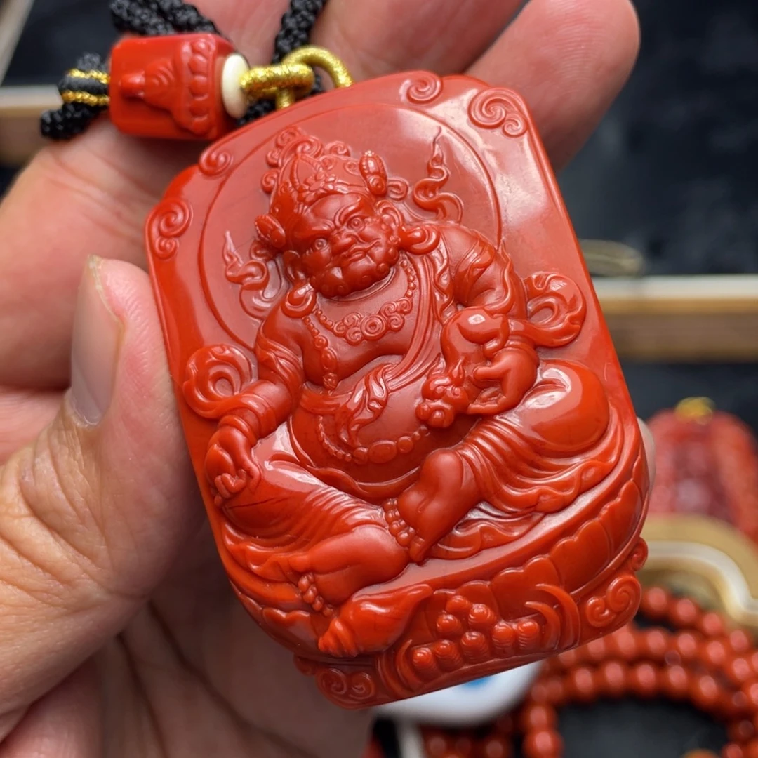 似***年南红玛瑙未镶嵌颈饰