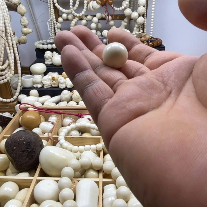 不**姜象牙果雕刻圆珠