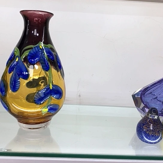 牛****花花瓶高29厘米宽6厘米