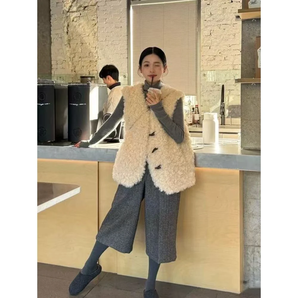 胖鑫家冬季仿羊羔毛牛角扣背心女无袖上衣高级感毛毛绒绒马甲907