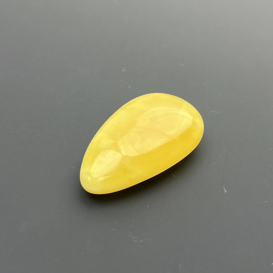 S5510 俄料白花蜜蜡水滴吊坠手把件文玩配饰