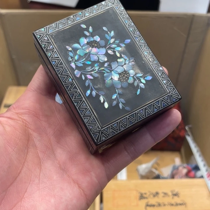 罗甸鸽子  实木的