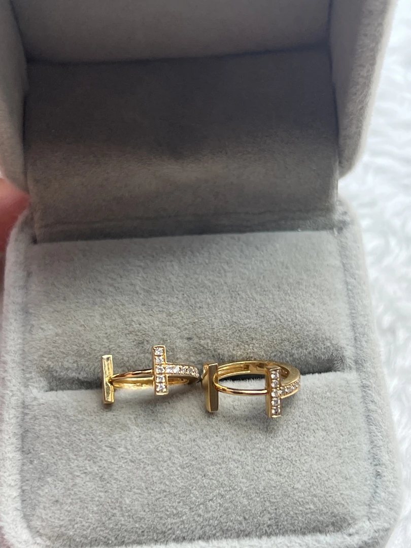 18k金钻石耳环18 K黄