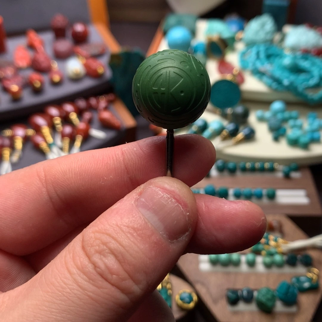 绿松石未镶嵌老油绿圆珠博古