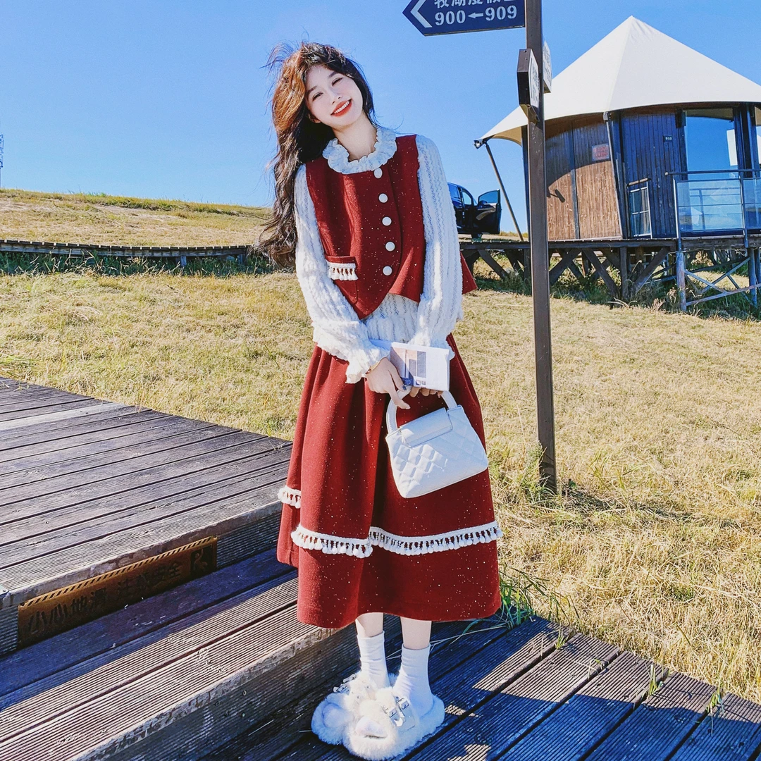 大方得体穿搭一整套女秋冬新款红色毛呢马甲半身裙打底衫三件套