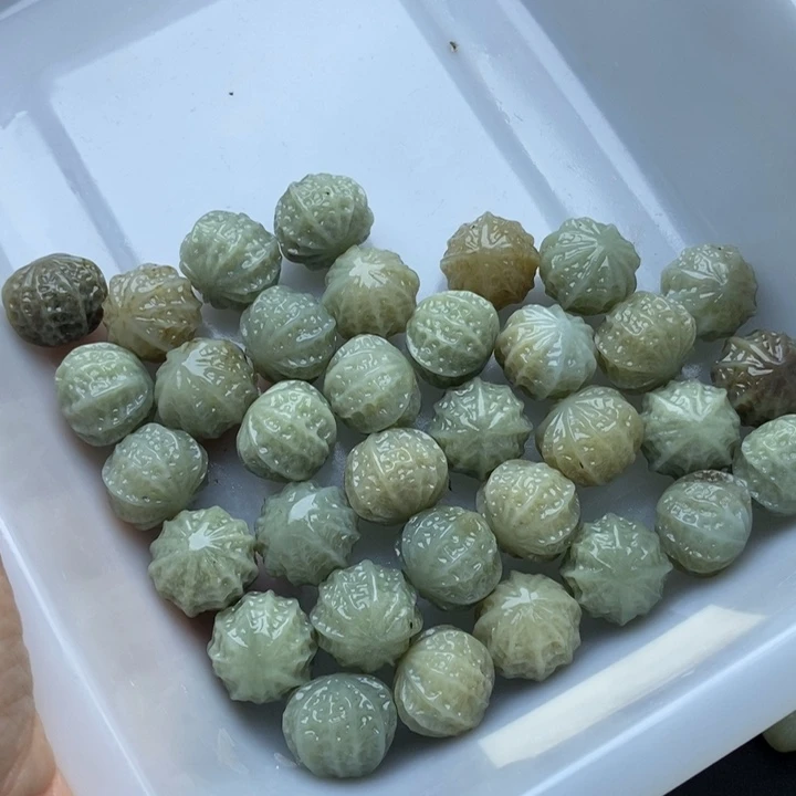 江***涛和田玉未镶嵌颈饰