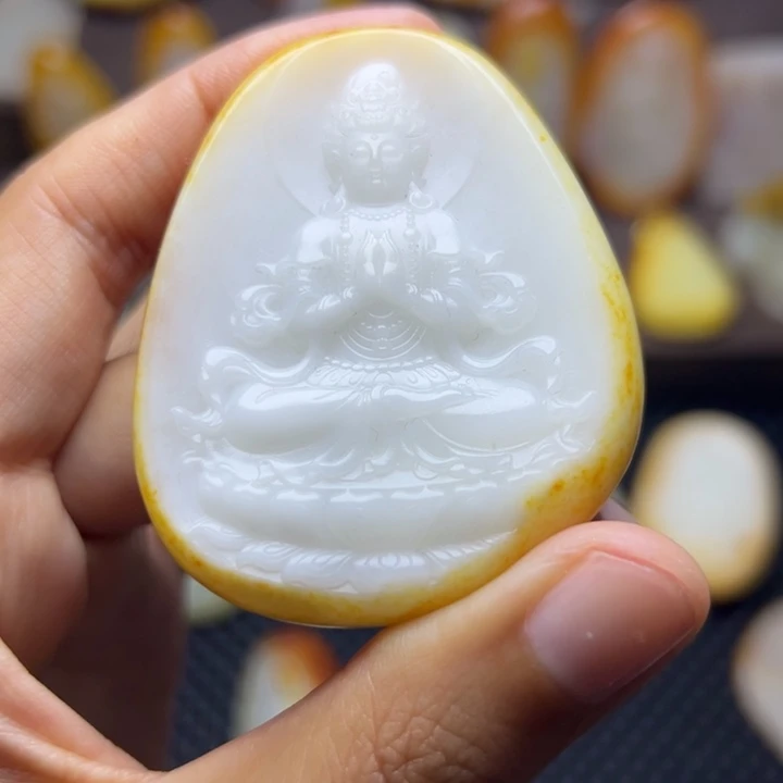 颈饰未镶嵌和田玉
