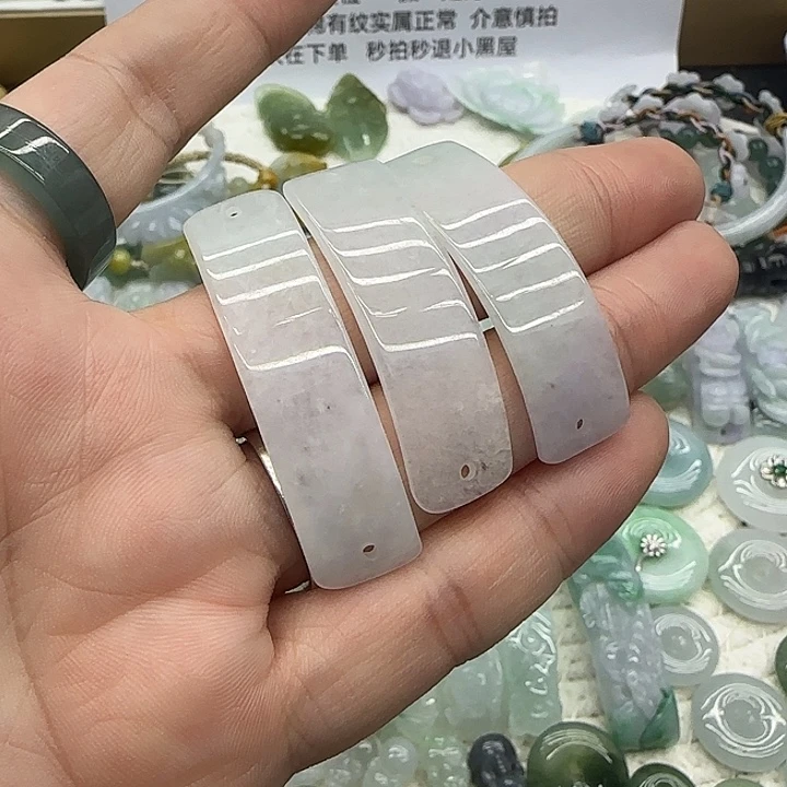 翡翠未镶嵌手链薄款，介意慎拍