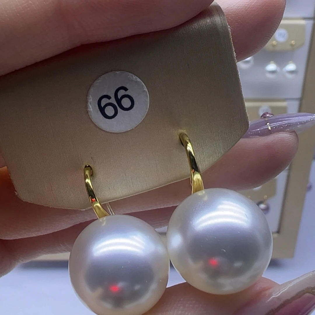 18K金镶嵌淡水珍珠耳饰