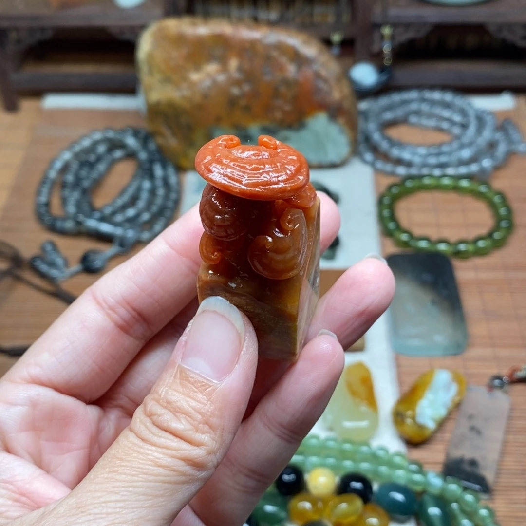 用***o蛇纹石玉未镶嵌挂件