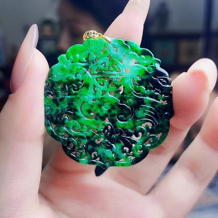 翡翠18K金镶嵌颈饰多样性
