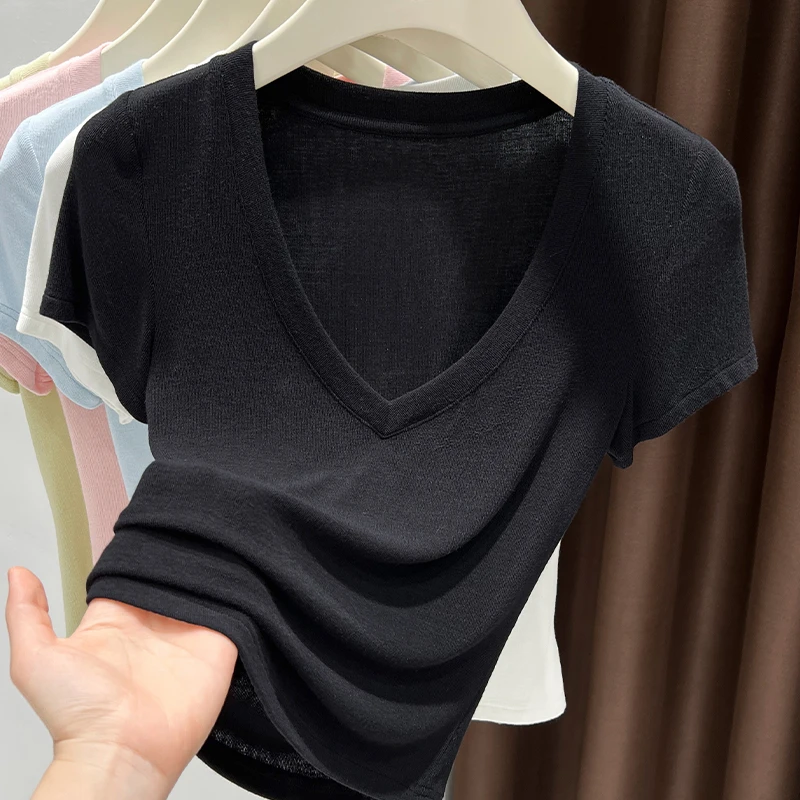 黑色纯欲短款紧身高腰T恤上衣女夏季2025新款V领短袖高端罗纹小衫