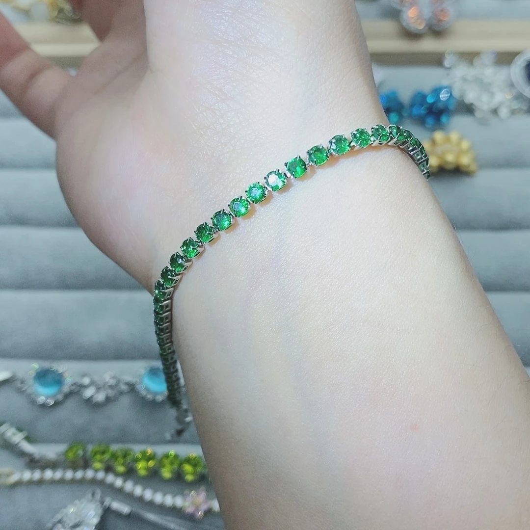 【闪购商品】银S925镶嵌耳饰托帕石