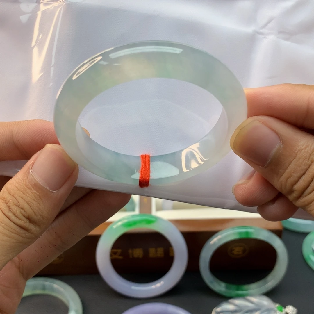 翡翠手镯未镶嵌正