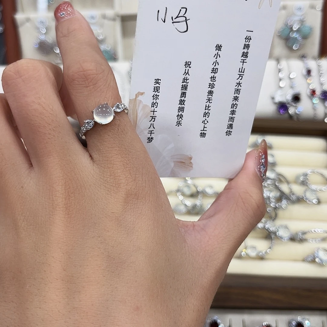 小***️蛇纹石玉银S925镶嵌颈饰