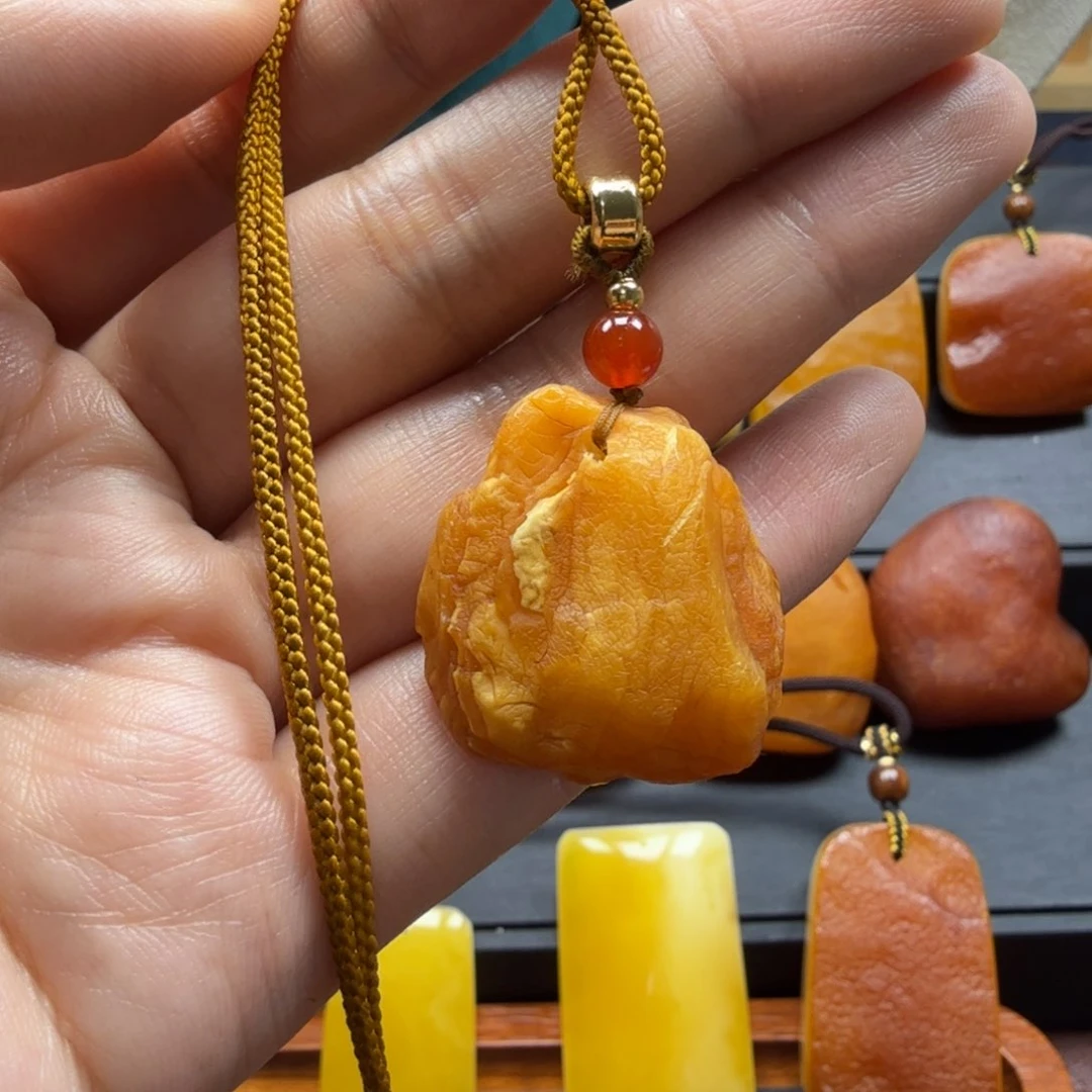 琥珀吊坠(赠链)未镶嵌