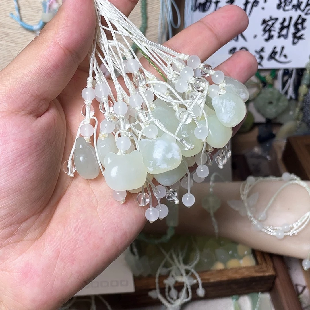 蛇纹石玉合金颈饰