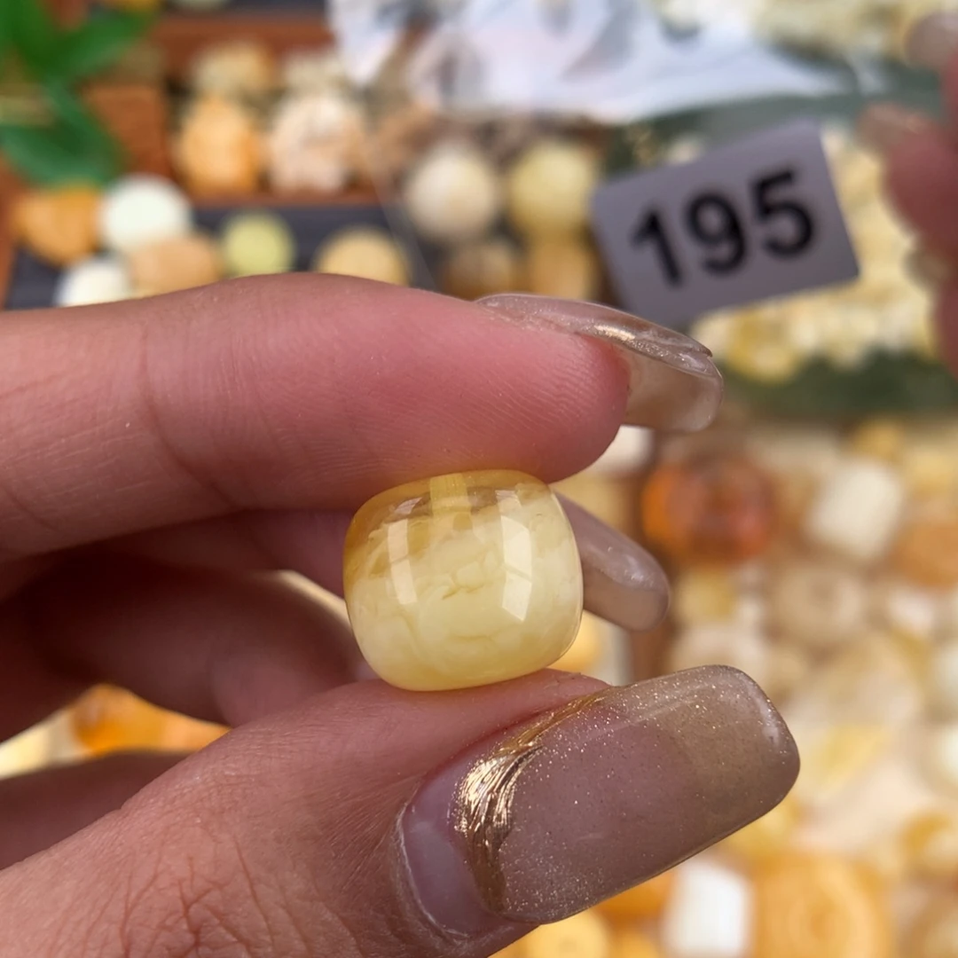 琥珀珠宝奇石未镶嵌12.8