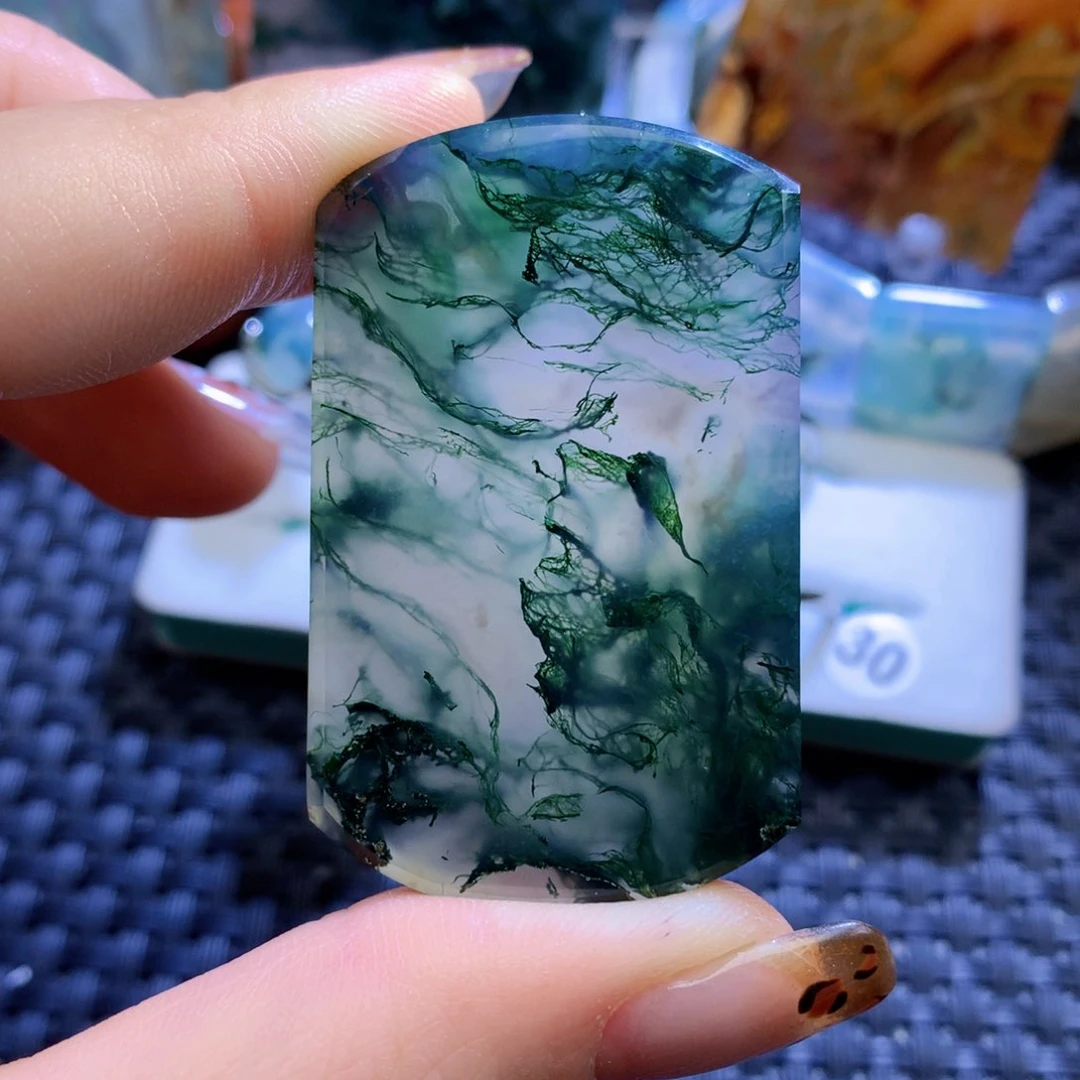 未镶嵌颈饰玛瑙/玉髓聆**.