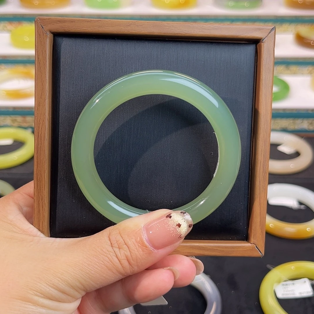 未镶嵌手镯和田玉-冰晴高冰起荧光