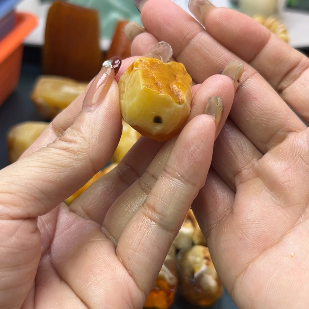 琦***好未镶嵌定制琥珀蜜蜡原石不退不换
