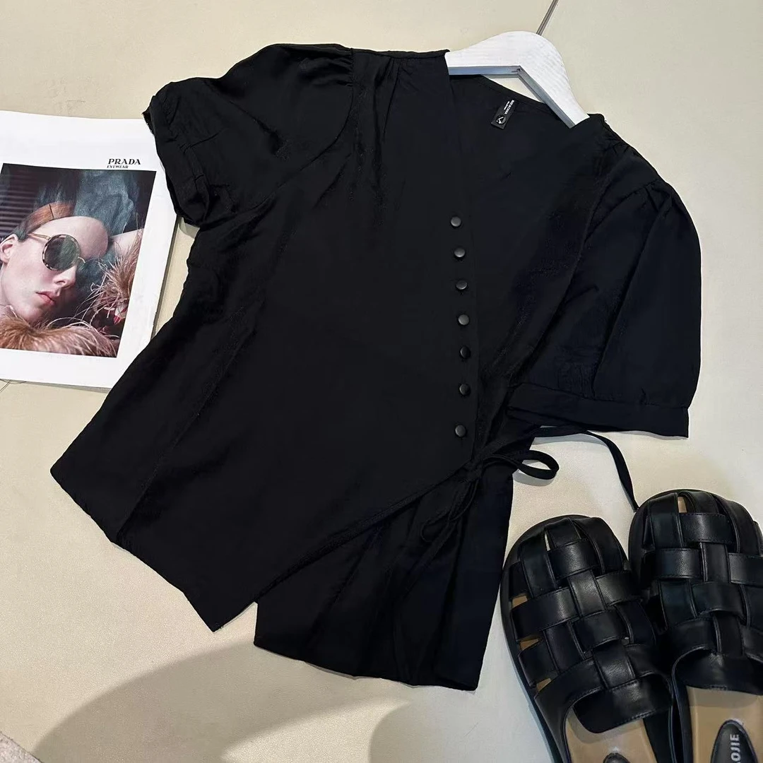 《姚家优麦汇》Y5986夏款V领设计感时尚百搭短袖显瘦上衣女