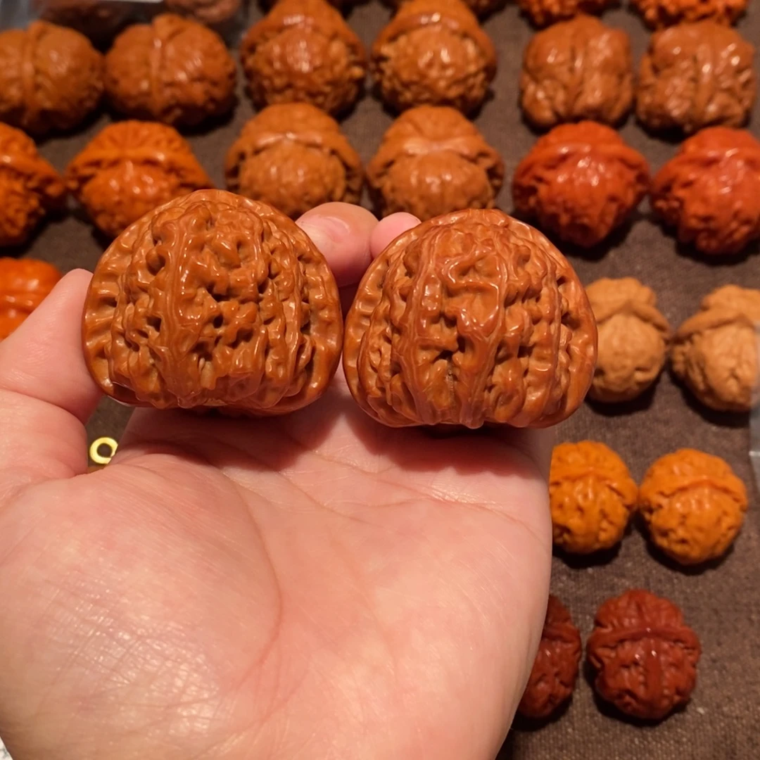 文玩核桃吊坠42白狮子1010