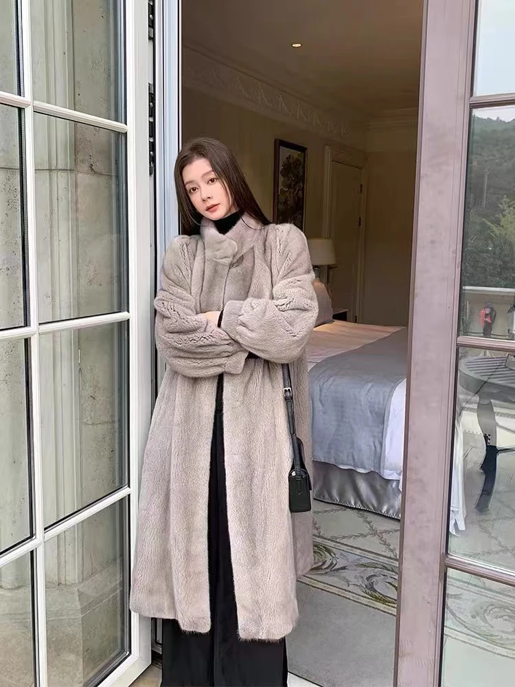 2025新款紫金短二天鹅绒轻奢直筒气质母貂长款水貂外套女 A13800