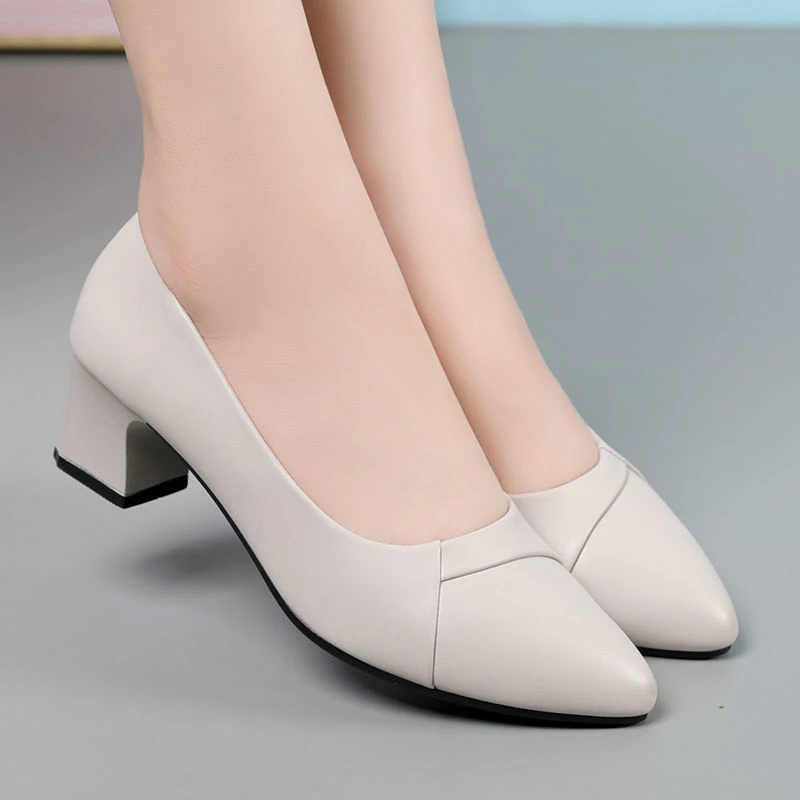 新款舒适软底平跟工作鞋女士真皮透气防滑百搭时尚粗跟