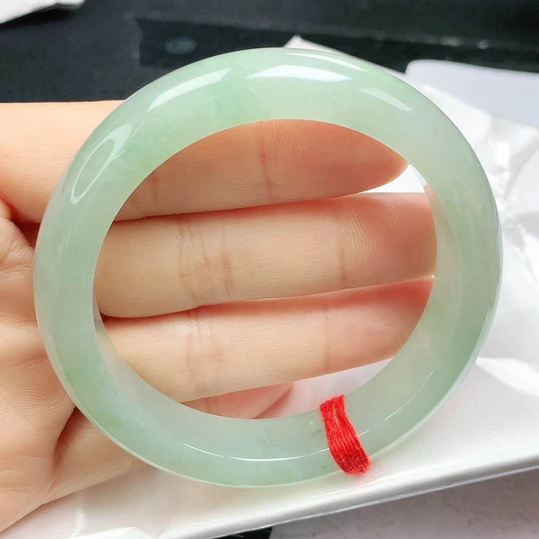 翡翠手镯未镶嵌正