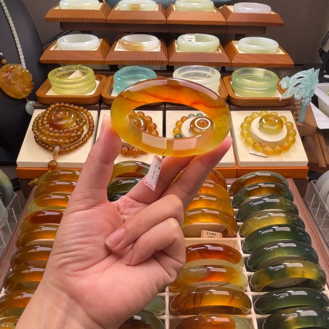 蛇纹石玉未镶嵌手镯56