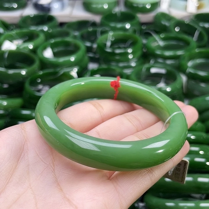 未镶嵌手镯和田玉（碧玉）