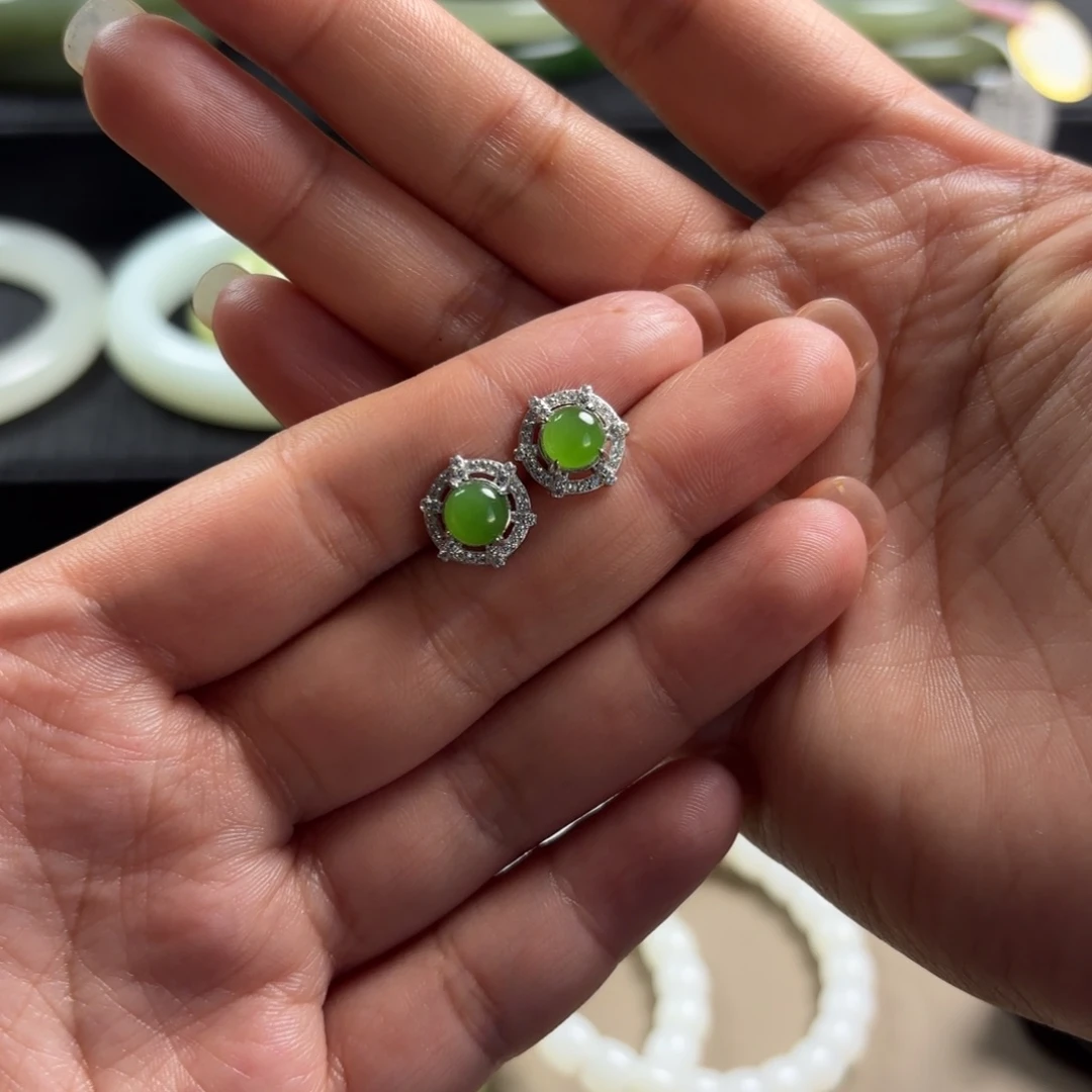 颈饰银S925镶嵌和田玉耳钉