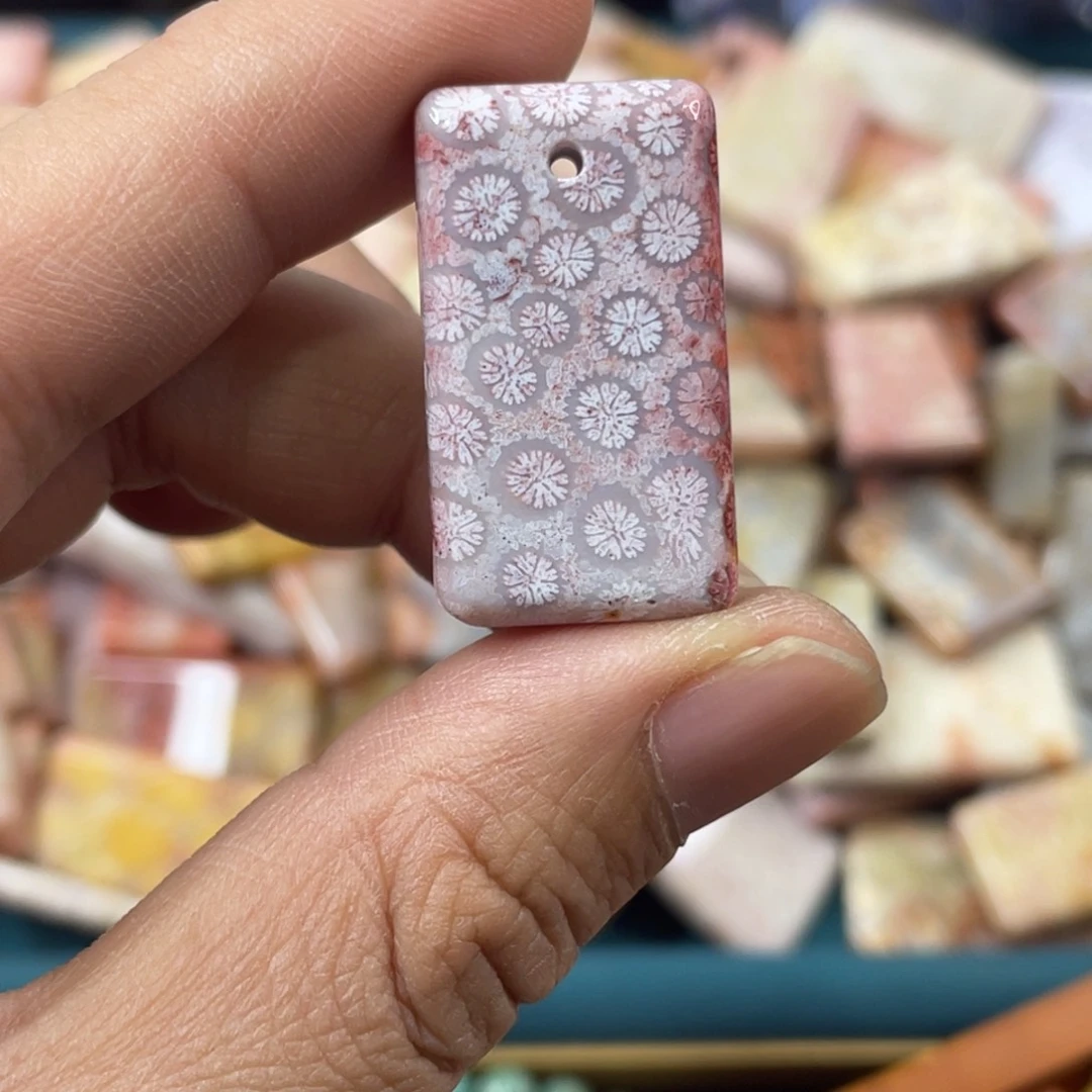 未镶嵌手镯硅化玉