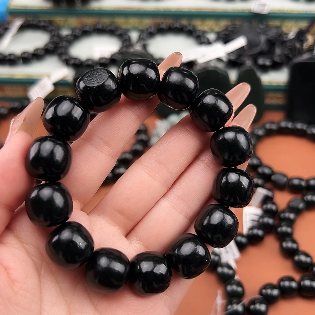 郭***b和田玉未镶嵌手串