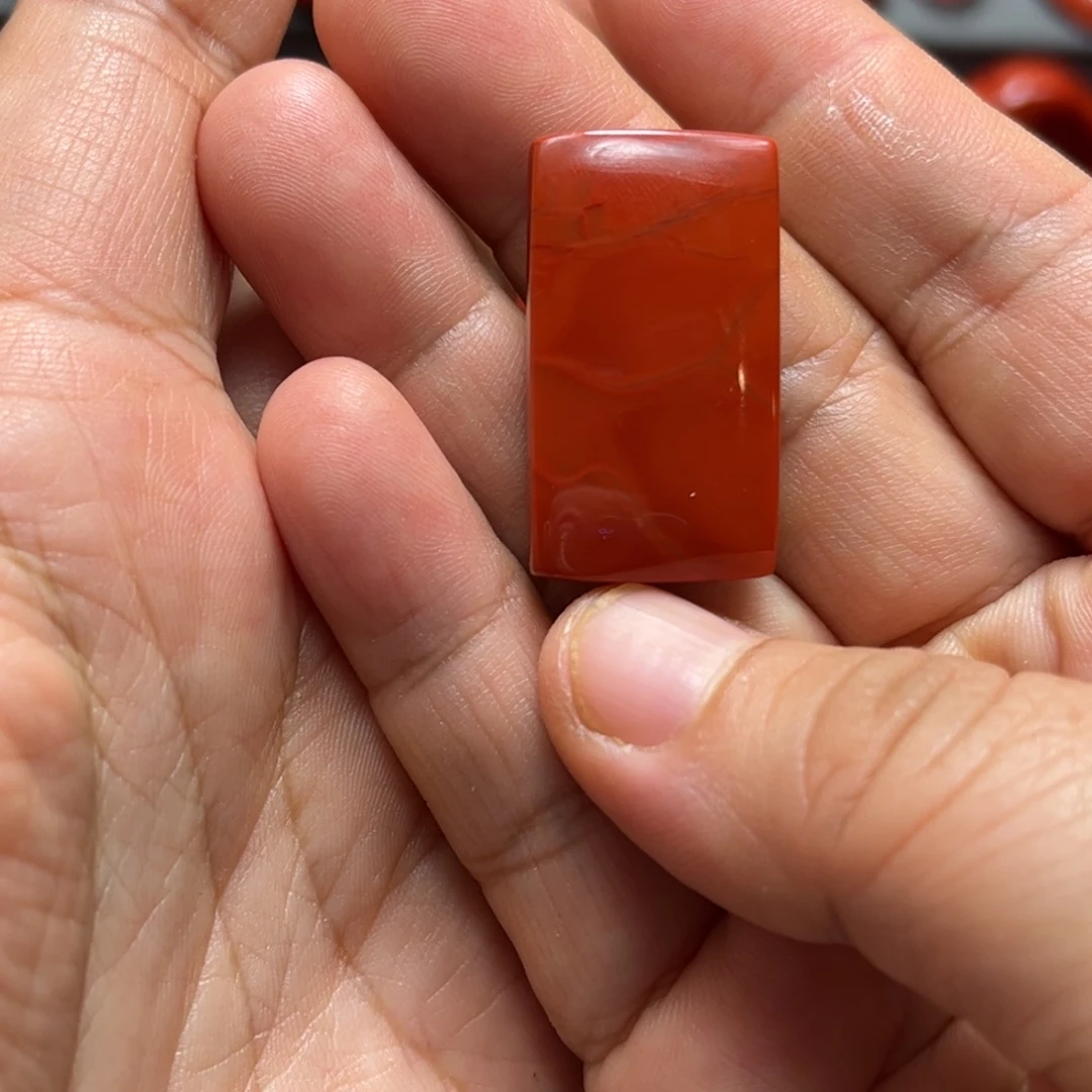 南红玛瑙未镶嵌颈饰