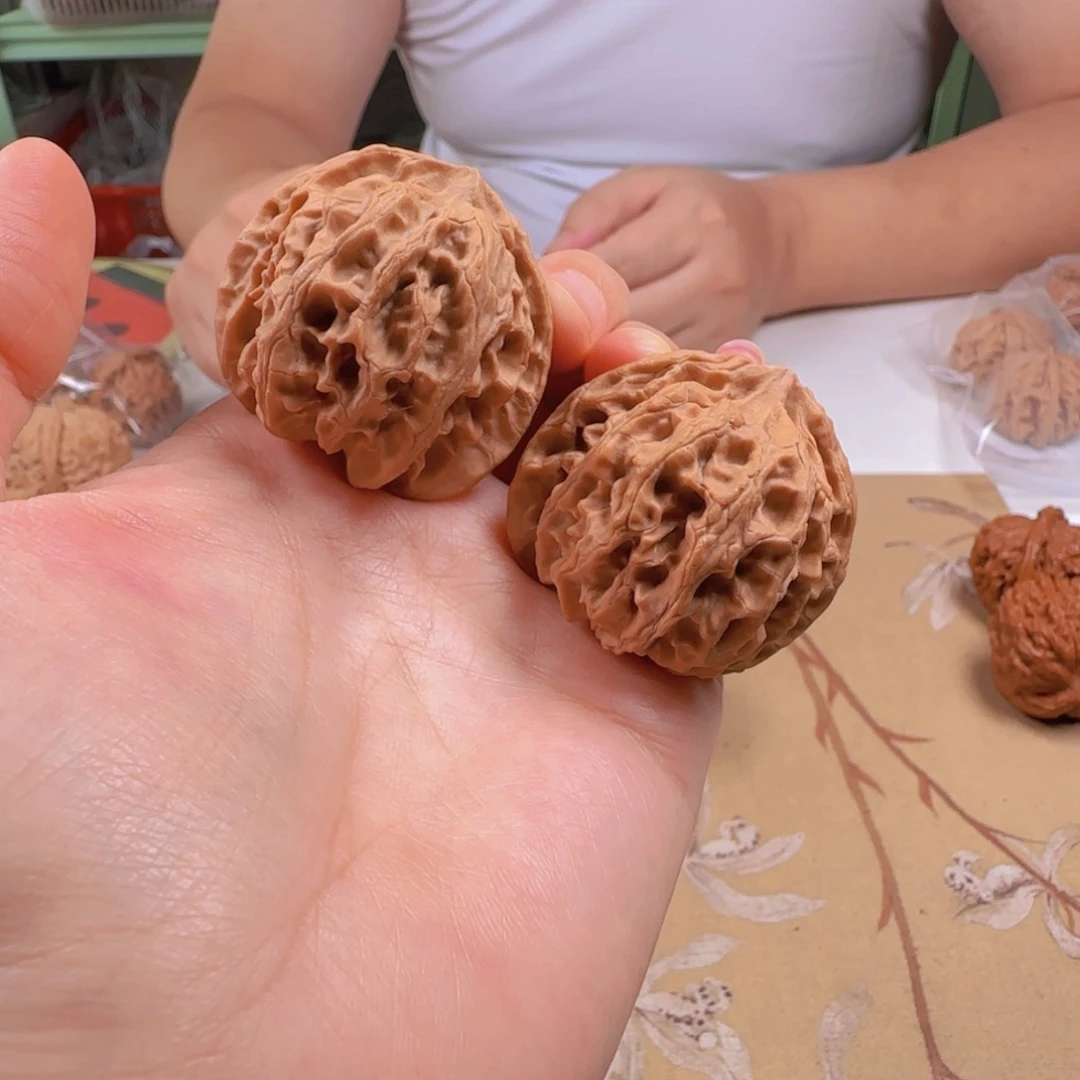 文玩核桃吊坠山地苹果39-252