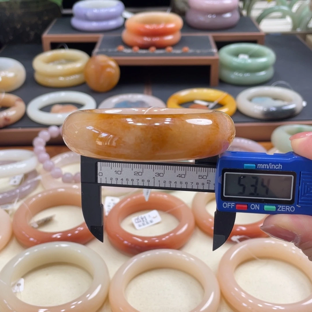 石英岩玉手镯未镶嵌