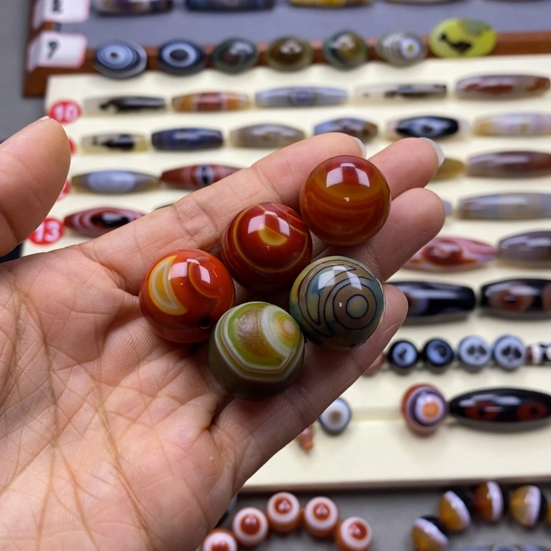 玛瑙/玉髓未镶嵌珠宝半成品恭***?