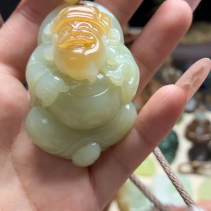 和田玉（糖玉）未镶嵌颈饰