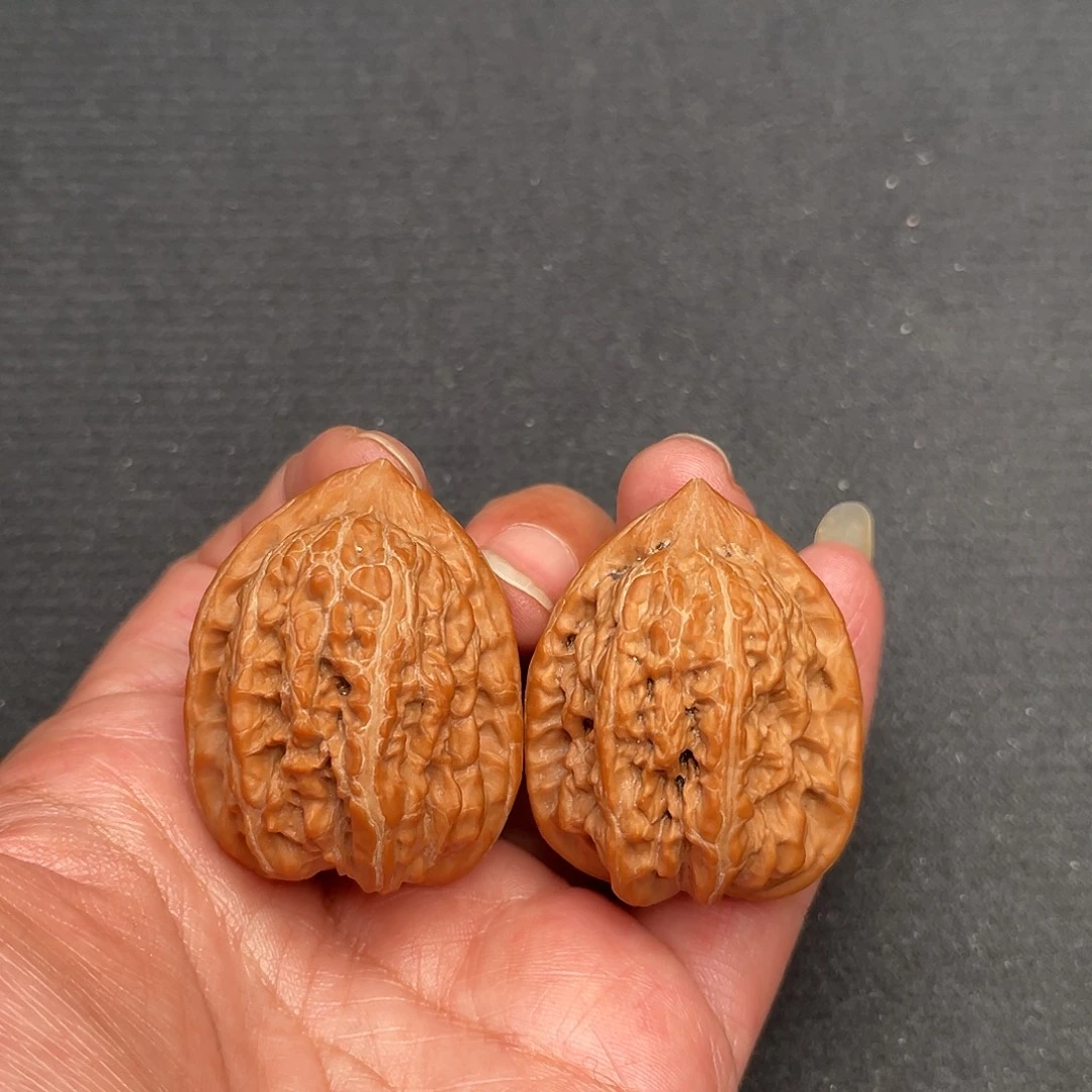 桃核把件33×33×41全品头茬赤龙鸡心XM3436