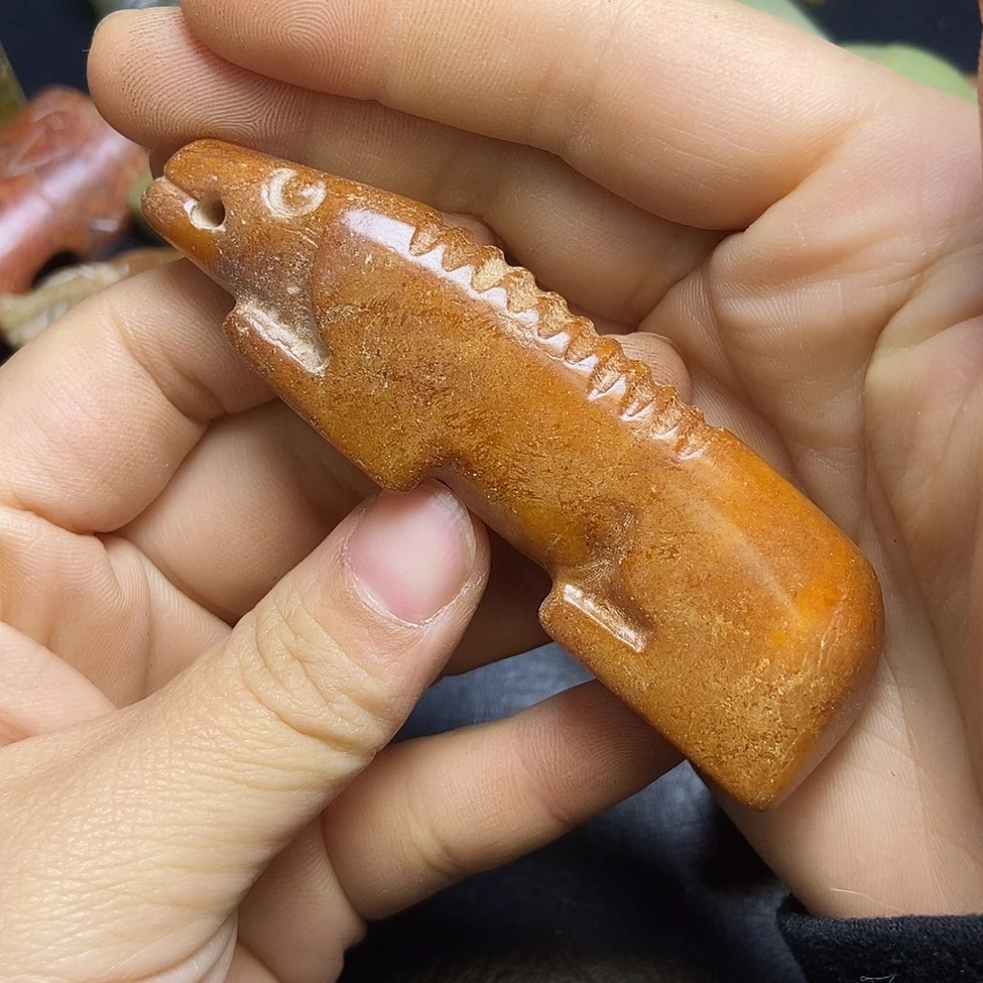 和田玉（糖玉）未镶嵌挂件