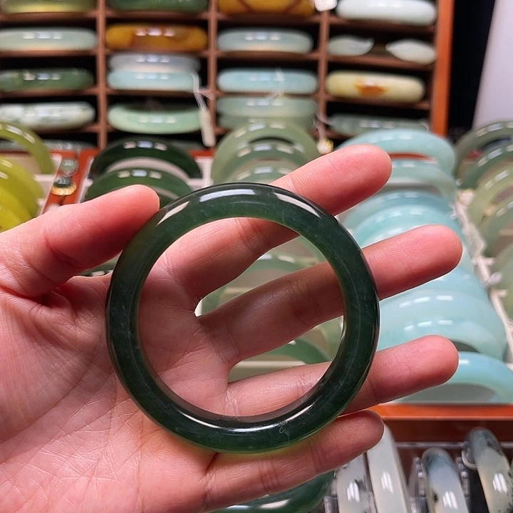 岫玉未镶嵌手镯岫玉