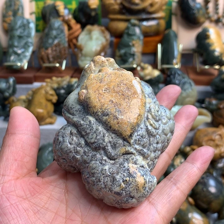 岫岩河磨玉（透闪石质玉）手把件未镶嵌猫*颜