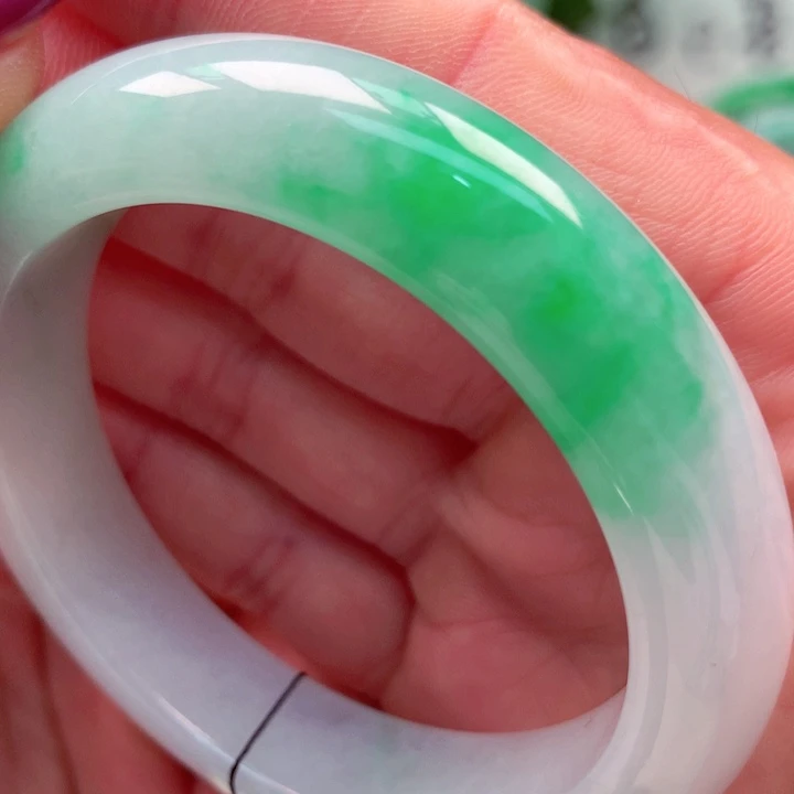 翡翠未镶嵌手镯天然翡翠手镯