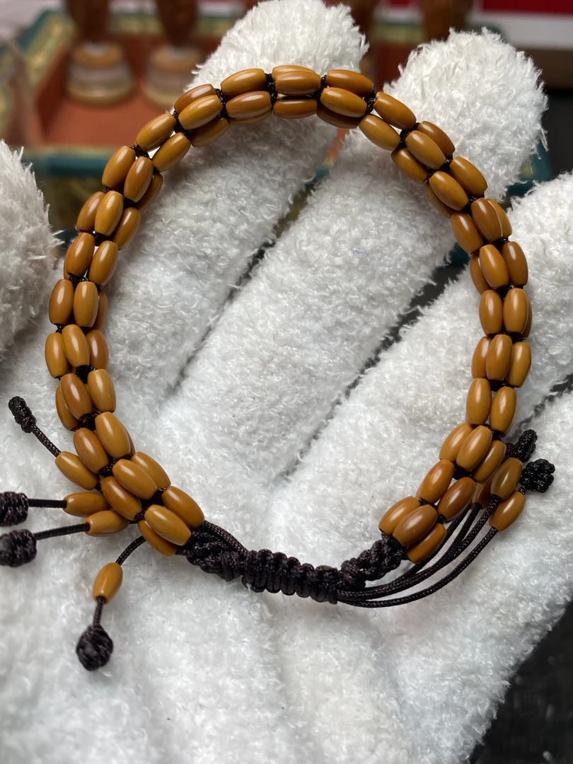 小米珠手串橄榄核雕