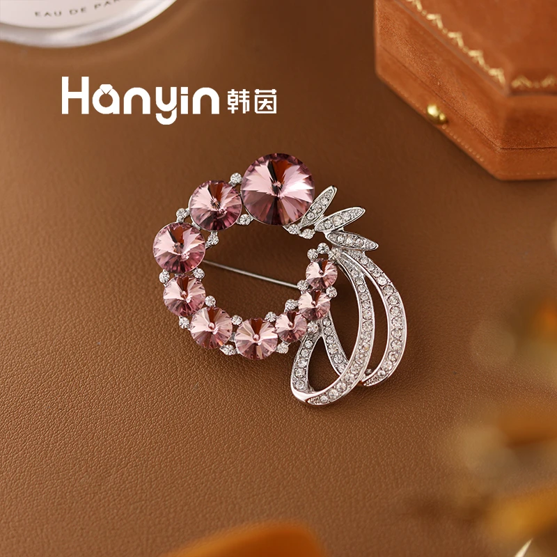 铜合金合成锆石胸针 时尚潮流气质大颗满微镶几何设计圆环胸针