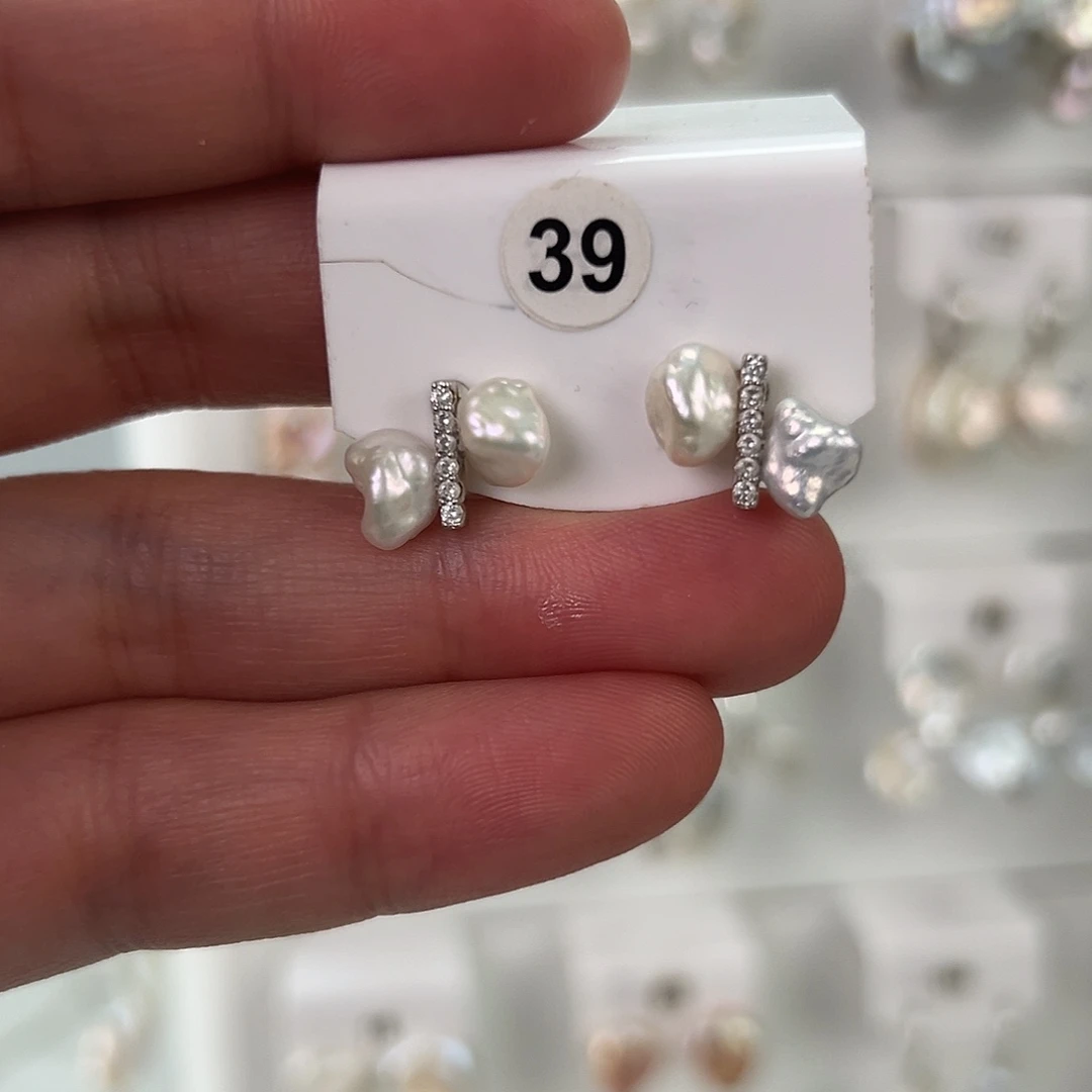 非金属巴洛克花瓣耳饰