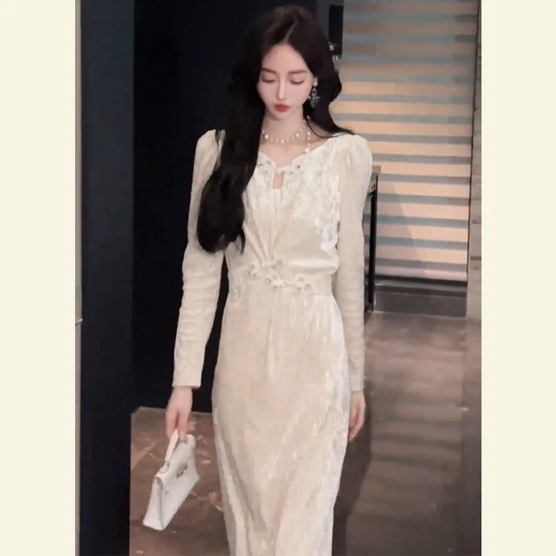 盛夏法式气质宴会礼服高端精致高级感超好看白色亮片丝绒洋装子