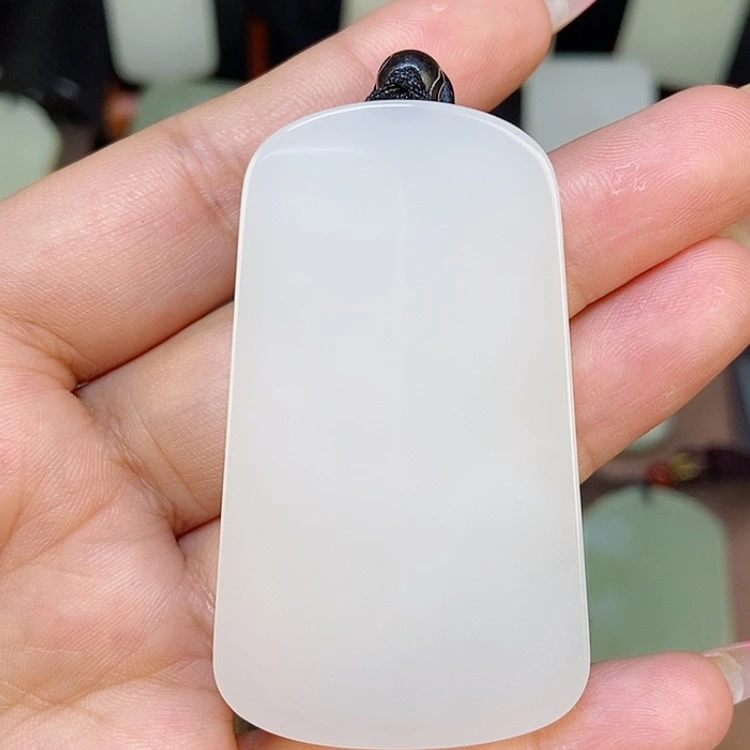 【闪购商品】颈饰未镶嵌和田玉